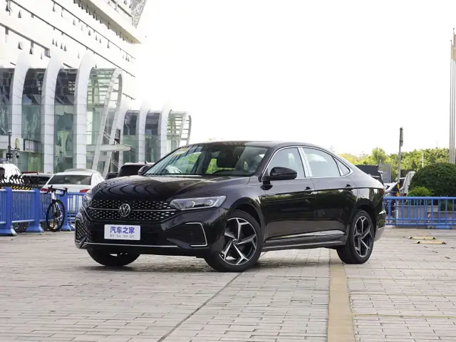 Volkswagen Passat 2025 280TSI Business